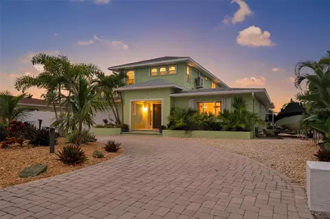 8080 Coquina Way, Saint Pete Beach, FL 33706