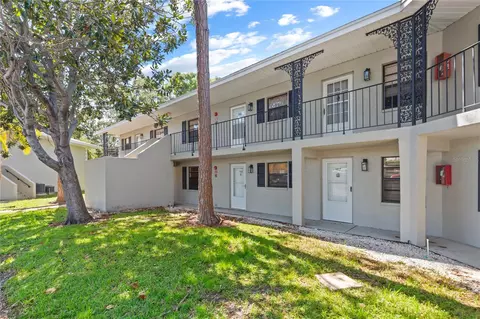 101 Lake Ave NE #108, Largo, FL 33771