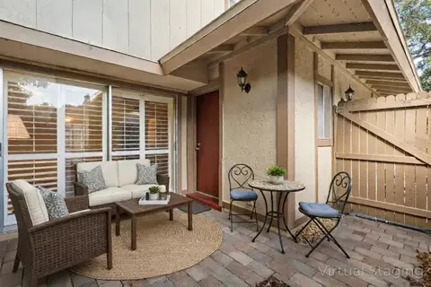 903 Buck Ct, Brandon, FL 33511