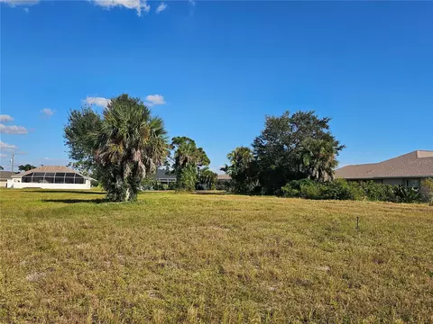 184 Rotonda Blvd N, Rotonda West, FL 33947