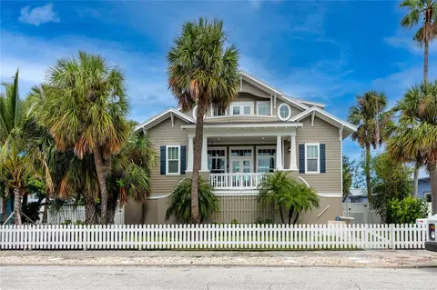 107 10th Ave, Saint Pete Beach, FL 33706