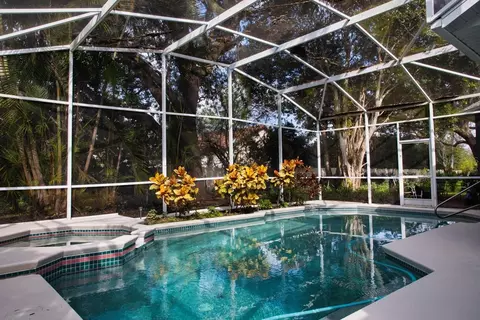 Exterior - 5260 Hammock Cir, Saint Cloud, FL 34771 photo 4 of 10