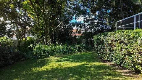 Exterior - 5260 Hammock Cir, Saint Cloud, FL 34771 photo 9 of 10