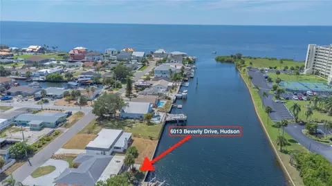 6013 Beverly Dr, Hudson, FL 34667