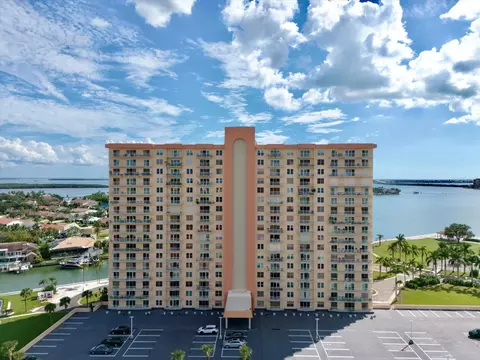 4900 Brittany Dr S #706, Saint Petersburg, FL 33715