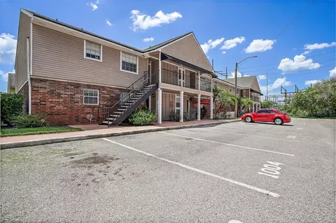 200 Country Club Dr #1001, Largo, FL 33771