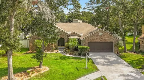 3810 Hollow Wood Dr, Valrico, FL 33596