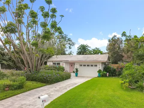 37 Dolphin Dr #A, Treasure Island, FL 33706