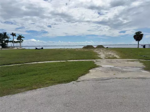 4460 Gardner Dr, Port Charlotte, FL 33952