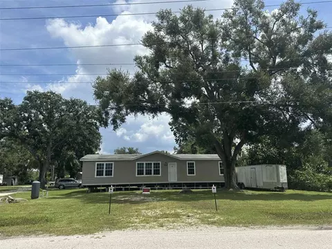 5505 Maple Ln, Tampa, FL 33610