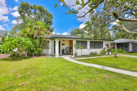 10406 Cliff Cir, Tampa, FL 33612