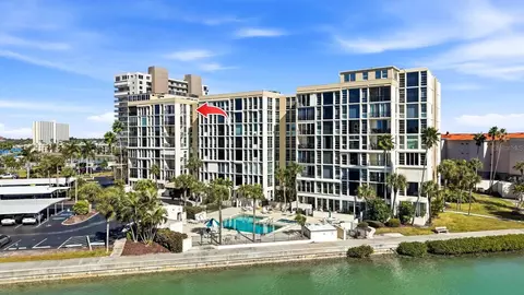 7400 Sun Island Dr S #810, South Pasadena, FL 33707