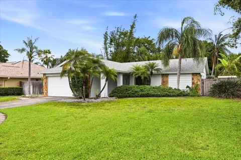 10975 96th St, Largo, FL 33773