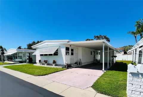 1500 County Road 1 #210, Dunedin, FL 34698