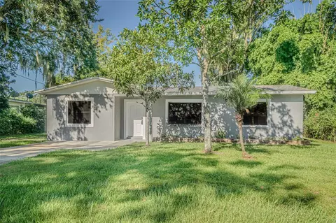 1003 N Bracewell Dr, Plant City, FL 33563