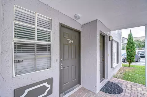 5208 Sunridge Palms Dr #105, Tampa, FL 33617