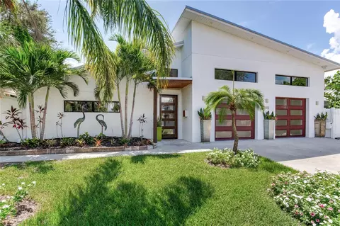 1172 35th Ave NE, Saint Petersburg, FL 33704