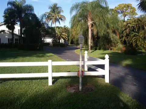 137 Caribbean Rd, Naples, FL 34108 photo 1