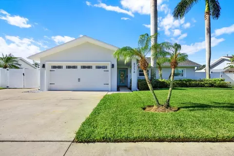 6256 33rd Ave N, Saint Petersburg, FL 33710