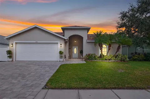 12661 Pineforest Way E, Largo, FL 33773