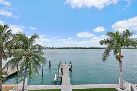856 Bay Point Dr, Madeira Beach, FL 33708
