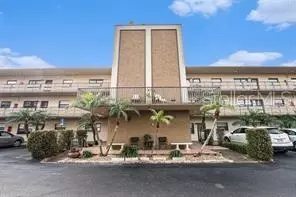 5975 Terrace Park Dr N #102, Saint Petersburg, FL 33709