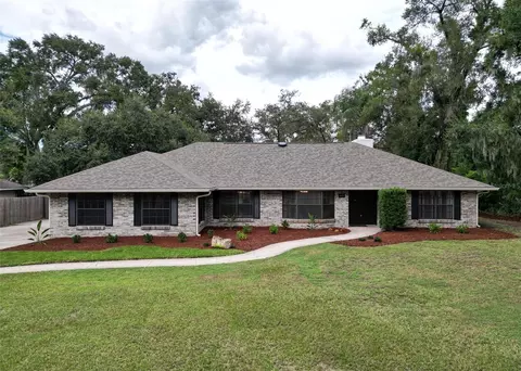 101 Wild Oak Dr, Brandon, FL 33511