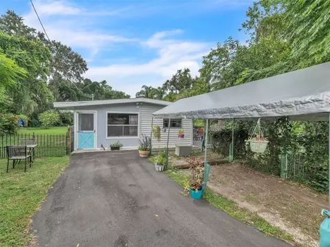 523 Coulter Rd, Brandon, FL 33511