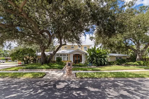 8846 Merrimoor Blvd E, Seminole, FL 33777