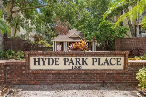 1000 W Horatio St #215, Tampa, FL 33606
