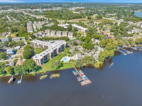 90 S Highland Ave #304, Tarpon Springs, FL 34689
