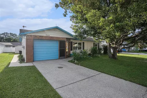 7330 Landover Dr, Zephyrhills, FL 33540