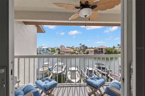 341 Madeira Cir, Tierra Verde, FL 33715