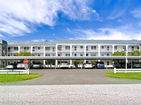 4801 Airport Rd #119, Zephyrhills, FL 33542