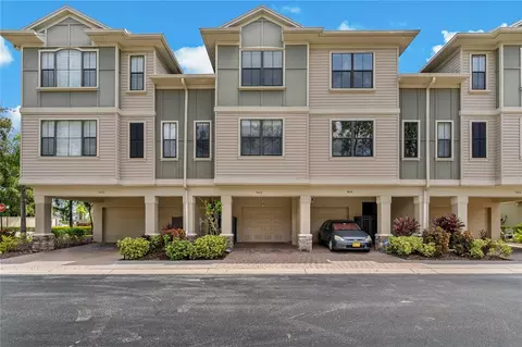9612 Bay Grove Ln, Tampa, FL 33615