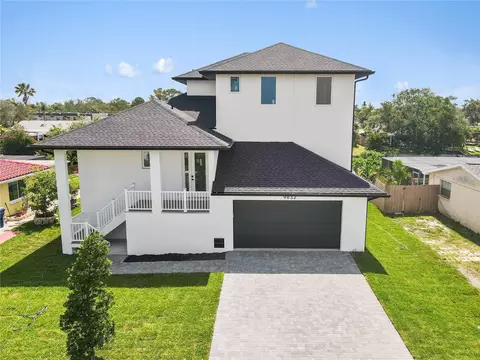 9832 Island Harbor Dr, Port Richey, FL 34668