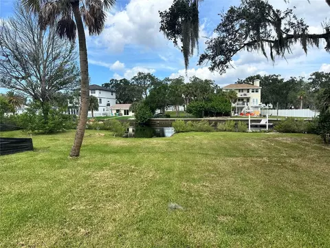 5649 Tidalwave Dr, New Port Richey, FL 34652