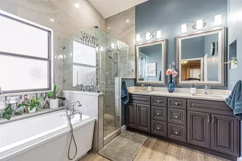Bath - 9809 La Rita Pl, Riverview, FL 33569 photo 6 of 10