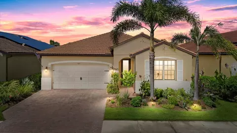 323 Toscavilla Blvd, Nokomis, FL 34275