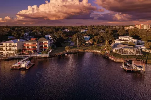 2203 N Riverside Dr, Tampa, FL 33602