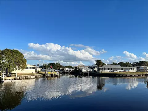 6803 Mount Pleasant Rd NE #33, Saint Petersburg, FL 33702