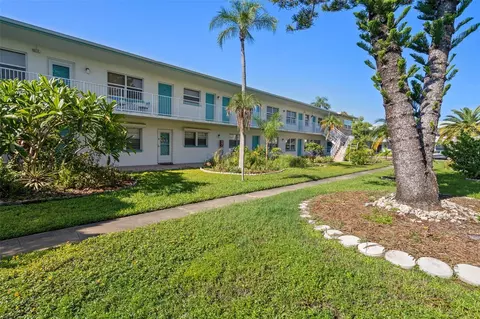 5855 18th St N #12, Saint Petersburg, FL 33714