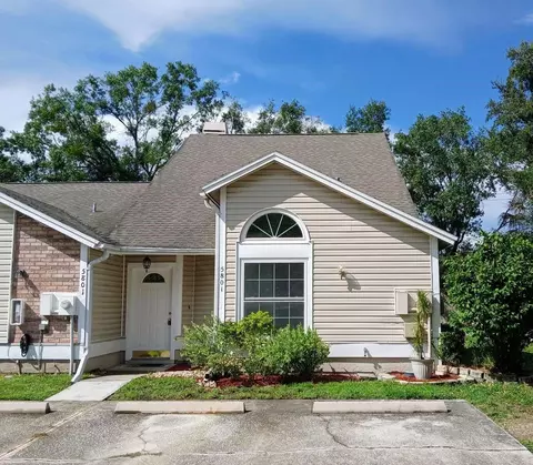 5801 Red Cedar Ln, Tampa, FL 33625