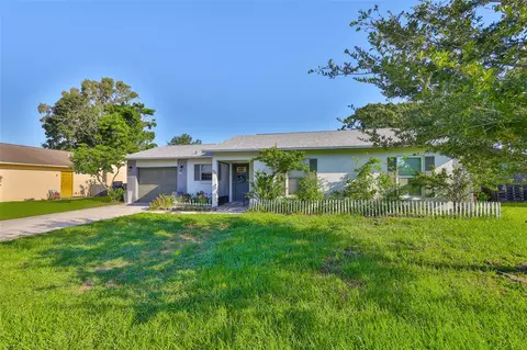 1219 70th Dr E, Sarasota, FL 34243