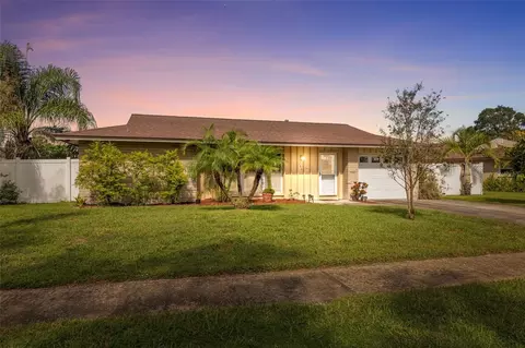 766 Anchorage Ln, Palm Harbor, FL 34685