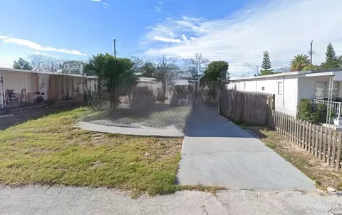 2041 Hoyle Dr, Holiday, FL 34691