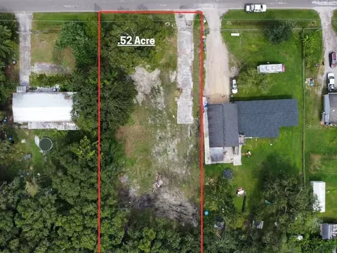 8718 S Meadowview Cir, Tampa, FL 33625