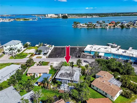 14204 E Parsley Dr, Madeira Beach, FL 33708 photo 3