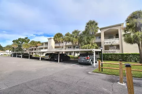 940 Virginia St #108, Dunedin, FL 34698