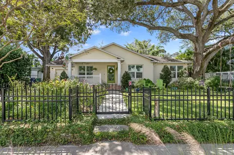 3910 W Tacon St, Tampa, FL 33629